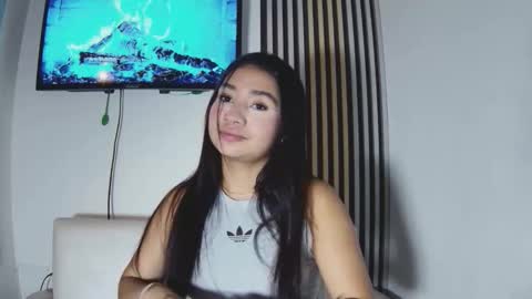 luna and banji online show from December 5, 4:21 am