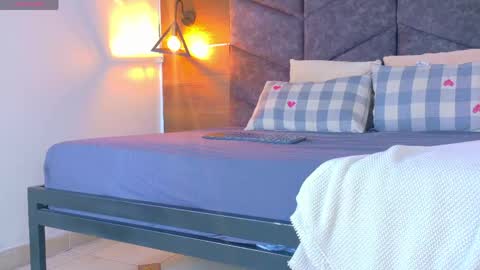Luna  Jackson online show from June 6, 3:00 am