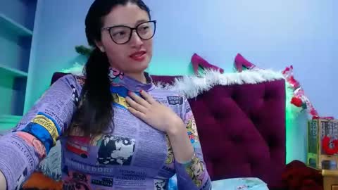Snapshot of luna_azul_15 chatting on January 9, 5:43 pm dalia online show from January 9, 5:43 pm