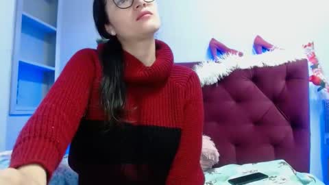 Snapshot of luna_azul_15 chatting on January 10, 5:02 pm dalia online show from January 10, 5:02 pm