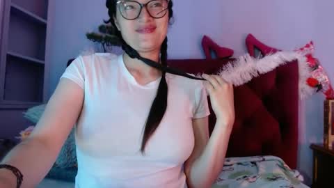 Snapshot of luna_azul_15 chatting on January 14, 2:00 pm dalia online show from January 14, 2:00 pm