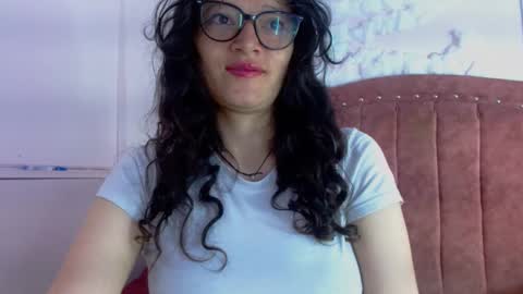 Snapshot of luna_azul_15 chatting on January 21, 2:05 pm dalia online show from January 21, 2:05 pm