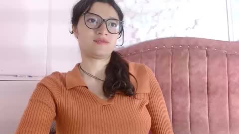 Snapshot of luna_azul_15 chatting on January 23, 5:31 pm dalia online show from January 23, 5:31 pm