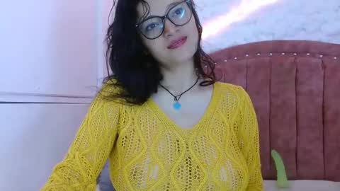 Snapshot of luna_azul_15 chatting on January 31, 12:51 pm dalia online show from January 31, 12:51 pm