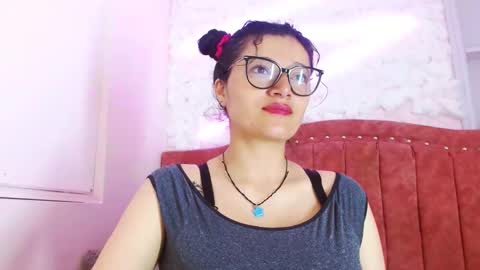 Snapshot of luna_azul_15 chatting on February 5, 12:38 pm dalia online show from February 5, 12:38 pm