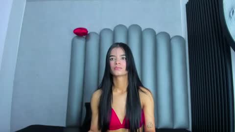 luna_bella_23 online show from April 23, 3:30 am