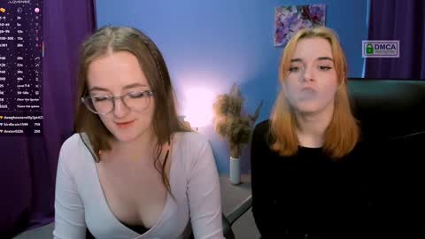 luna_berryy online show from January 20, 11:43 pm