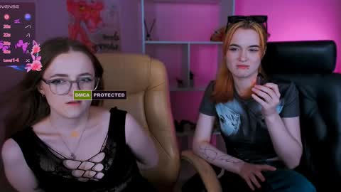 luna_berryy online show from January 29, 2:51 am