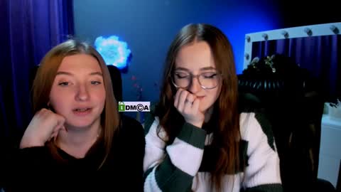 luna_berryy online show from February 6, 11:26 pm