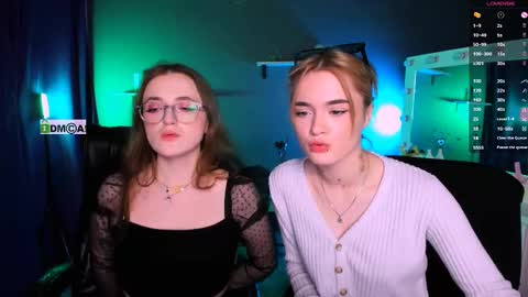 luna_berryy online show from March 3, 8:21 pm