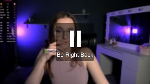 luna_berryy online show from March 12, 12:31 am