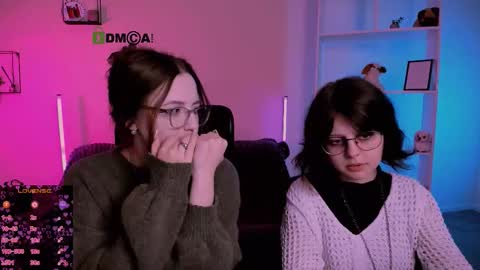 luna_berryy online show from December 3, 8:07 pm