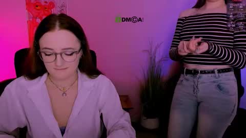 luna_berryy online show from February 2, 7:56 pm