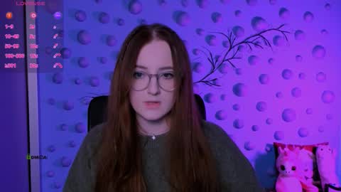 luna_berryy online show from February 3, 8:36 pm