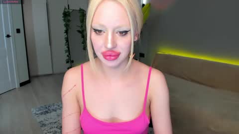 luna_beverly online show from April 14, 8:37 pm