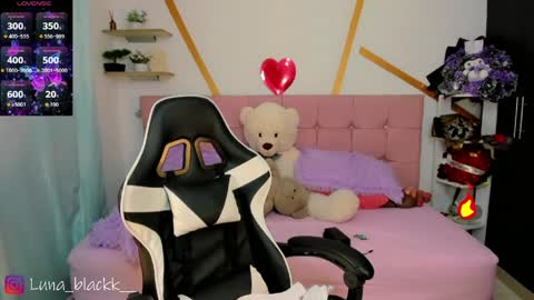 Snapshot of luna_blackk_ chatting on April 26, 9:12 pm Luna online show from April 26, 9:12 pm