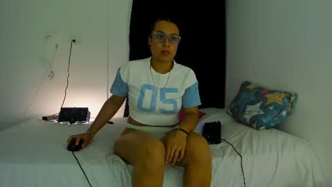 --- Luna  Cami --- online show from July 7, 4:04 am