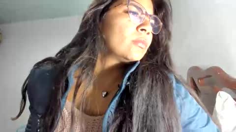 luna  online show from May 31, 10:55 am