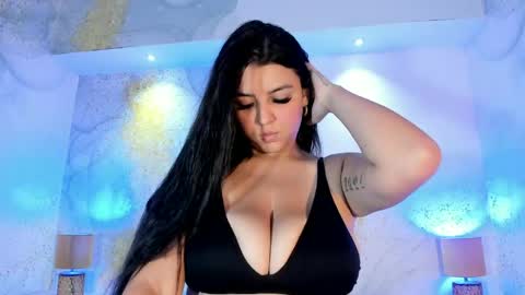 luna_ferrari online show from June 3, 2:33 pm