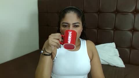 luna_fyre online show from February 10, 12:20 pm