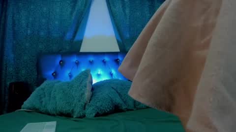 luna_hazard online show from March 9, 12:00 am