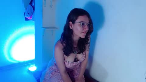 luna_hazard online show from September 23, 2:42 pm