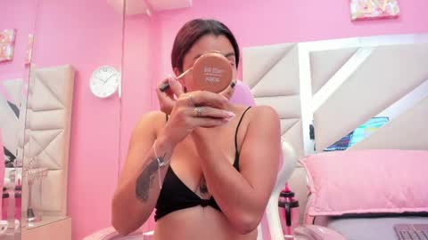 luna_hix online show from May 5, 3:03 am