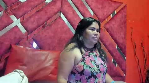 luna_hott1_ online show from December 18, 2:12 pm