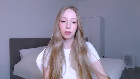 Luna online show from February 19, 9:55 pm