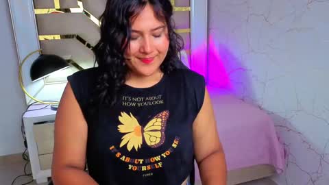 Luna  Jonez  online show from November 6, 11:11 am