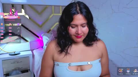 Luna  Jonez  online show from November 20, 11:10 am