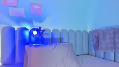 luna_kiss18 online show from September 11, 2:06 pm