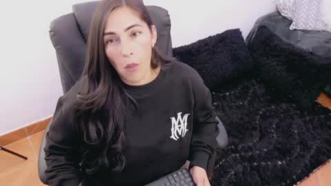 Snapshot of luna_lgomez chatting on April 19, 2:55 am luna online show from April 19, 2:55 am