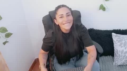 Snapshot of luna_lgomez chatting on May 16, 12:04 pm luna online show from May 16, 12:04 pm