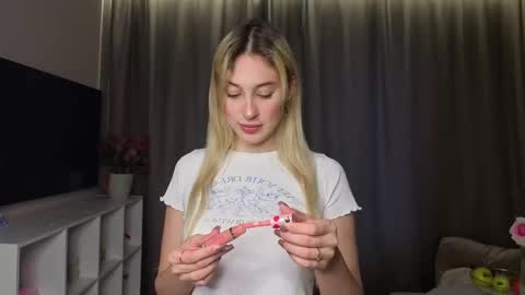 Olivia online show from November 21, 11:20 am