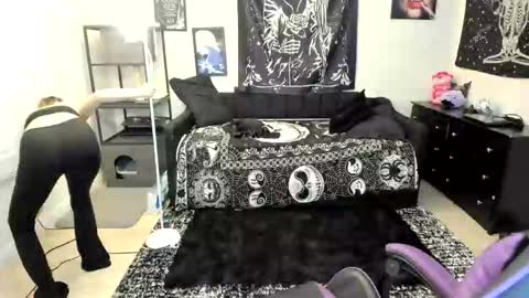 Luna online show from March 25, 11:00 pm