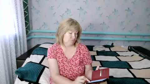 Snapshot of luna_lure11 chatting on July 2, 6:41 am luna_lure11 online show from July 2, 6:41 am