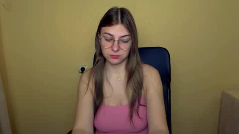 Snapshot of luna_lush_ chatting on October 14, 9:32 am Luna online show from October 14, 9:32 am