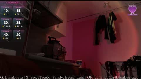 Luna Luuvz online show from May 29, 7:28 am