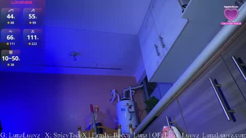 Luna Luuvz online show from June 20, 4:04 am