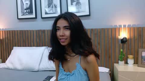 Snapshot of luna_roja25 chatting on January 16, 2:43 pm LUNA online show from January 16, 2:43 pm