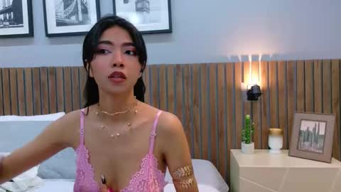 Snapshot of luna_roja25 chatting on February 4, 4:02 pm LUNA online show from February 4, 4:02 pm