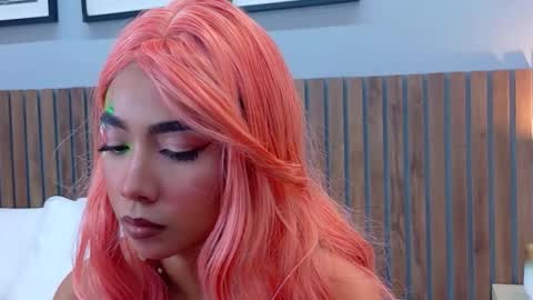 Snapshot of luna_roja25 chatting on February 25, 4:38 pm LUNA online show from February 25, 4:38 pm