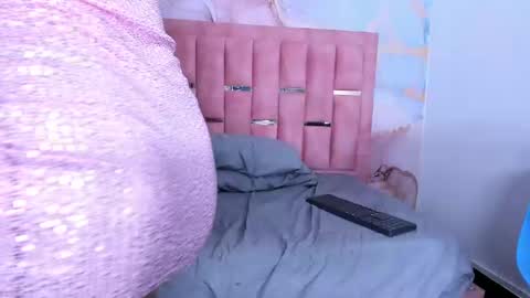 Luna  online show from January 24, 6:25 pm