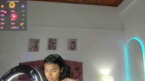 Snapshot of luna_velveth1 chatting on April 13, 10:21 am luna_velveth1 online show from April 13, 10:21 am