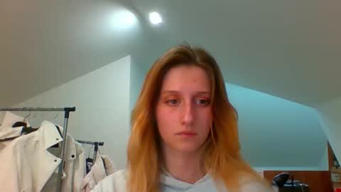 L U N A  online show from December 6, 3:00 pm