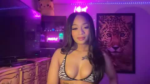 lunaa_11 online show from June 25, 6:18 am
