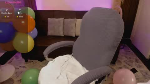 Luna  online show from January 17, 8:01 pm