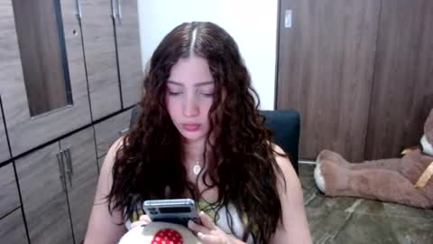 Snapshot of lunaa_sub chatting on July 21, 8:00 pm lunaa_sub online show from July 21, 8:00 pm