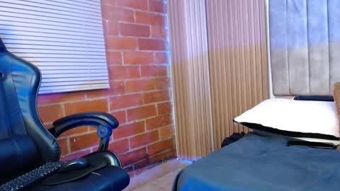 Snapshot of lunaartistry chatting on December 4, 3:38 am Luna online show from December 4, 3:38 am